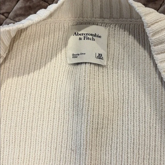 Abercrombie & Fitch Cream Cardigan Sweater - Picture 3 of 7
